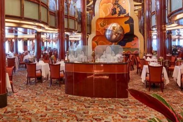 Queen Mary 2 Gallery Image